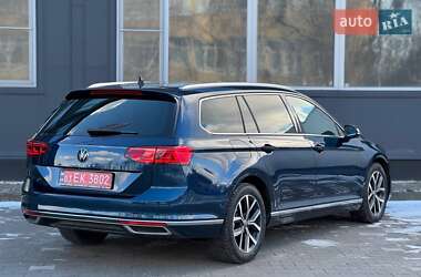 Универсал Volkswagen Passat 2020 в Киеве