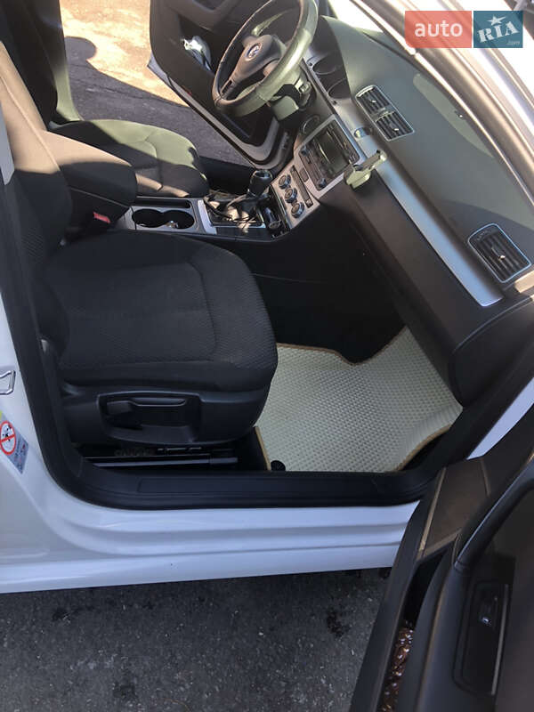 Универсал Volkswagen Passat 2013 в Сокирнице