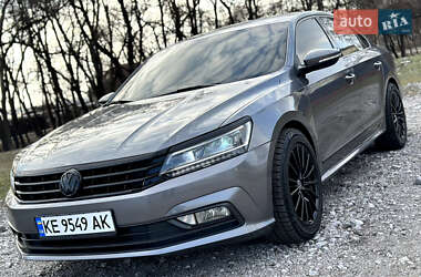 Седан Volkswagen Passat 2015 в 