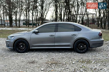 Седан Volkswagen Passat 2015 в 