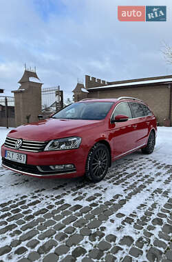 Универсал Volkswagen Passat 2012 в Почаеве