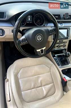 Універсал Volkswagen Passat 2013 в Львові