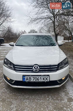 Седан Volkswagen Passat 2012 в Гайсине