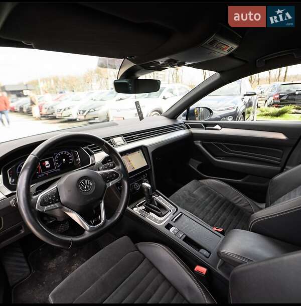 Седан Volkswagen Passat 2019 в Хусте