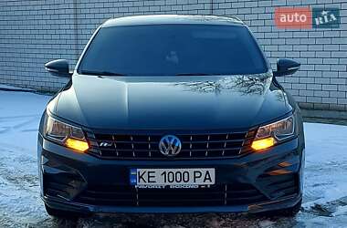 Седан Volkswagen Passat 2017 в Дніпрі