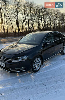 Седан Volkswagen Passat 2011 в Тернополе