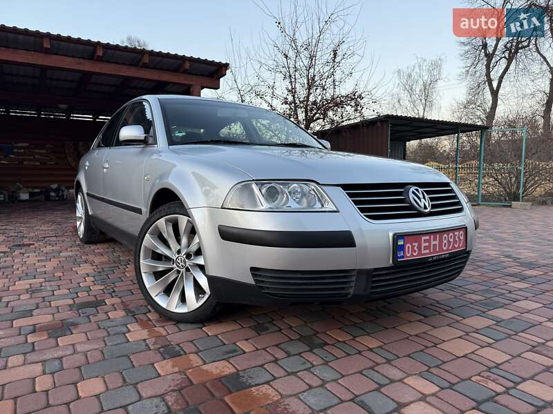 Седан Volkswagen Passat 2002 в Житомирі