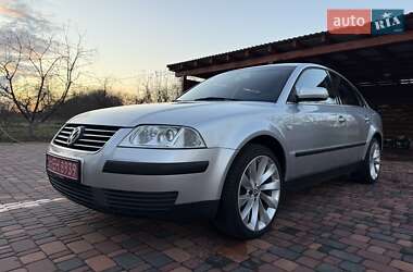 Седан Volkswagen Passat 2002 в Житомирі