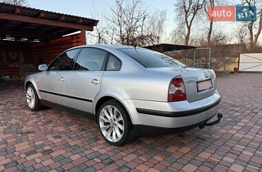 Седан Volkswagen Passat 2002 в Житомирі