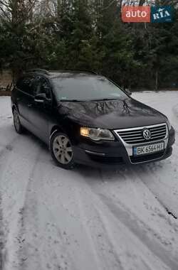 Универсал Volkswagen Passat 2007 в Березному