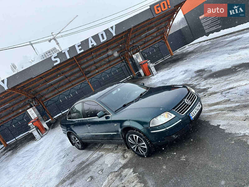 Седан Volkswagen Passat 2001 в Харькове