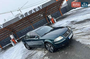 Седан Volkswagen Passat 2001 в Харькове