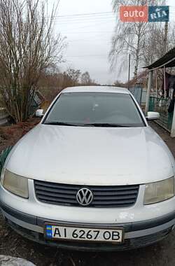 Седан Volkswagen Passat 1997 в Згуровке