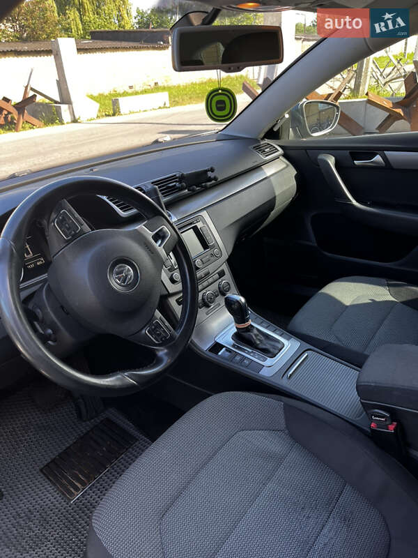 Универсал Volkswagen Passat 2012 в Конотопе