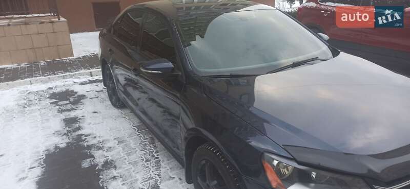 Седан Volkswagen Passat 2011 в Хмельницком