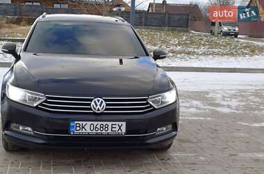 Універсал Volkswagen Passat 2016 в Рівному