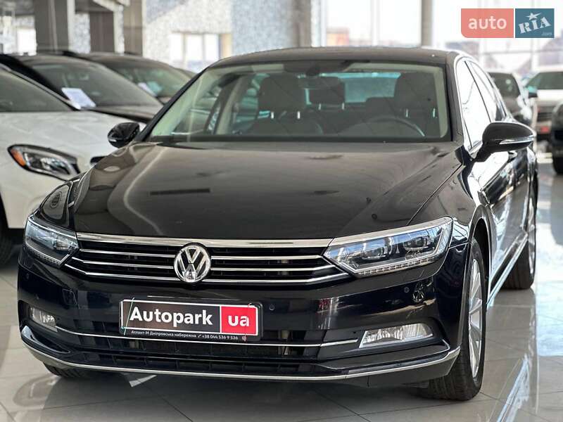 Седан Volkswagen Passat 2019 в Одессе