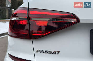 Седан Volkswagen Passat 2018 в Києві