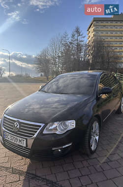 Седан Volkswagen Passat 2010 в Трускавці