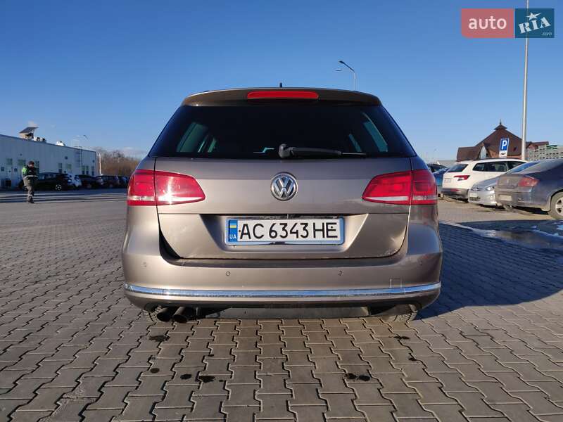 Універсал Volkswagen Passat 2011 в Луцьку