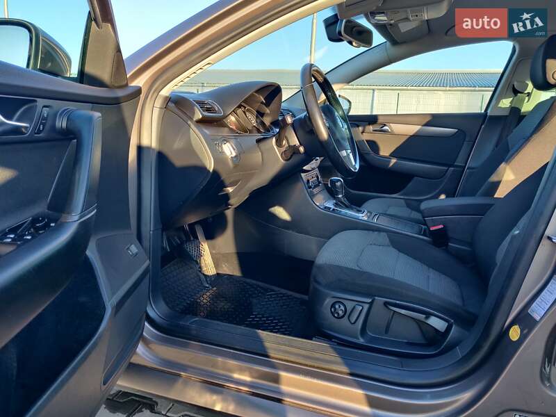 Універсал Volkswagen Passat 2011 в Луцьку