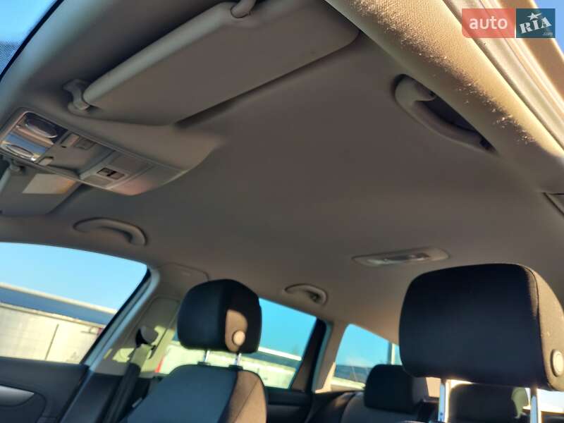 Універсал Volkswagen Passat 2011 в Луцьку