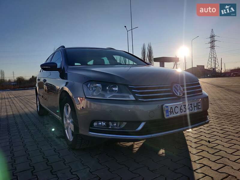 Універсал Volkswagen Passat 2011 в Луцьку