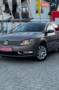 Універсал Volkswagen Passat 2011 в Тернополі