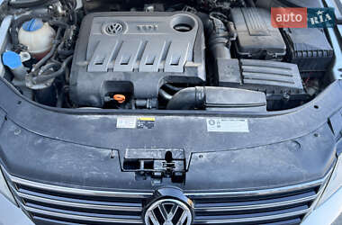 Универсал Volkswagen Passat 2012 в Львове