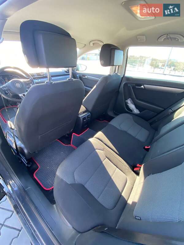 Універсал Volkswagen Passat 2014 в Львові