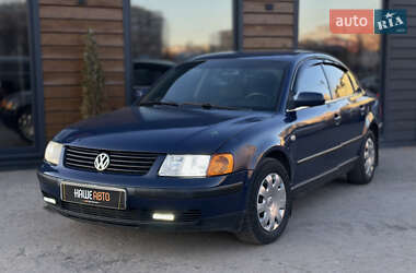 Седан Volkswagen Passat 1997 в Червонограді