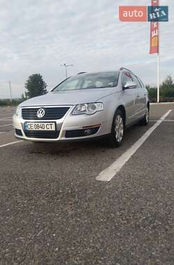 Універсал Volkswagen Passat 2010 в Чернівцях