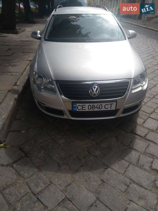Універсал Volkswagen Passat 2010 в Чернівцях