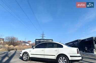 Седан Volkswagen Passat 2001 в Львове