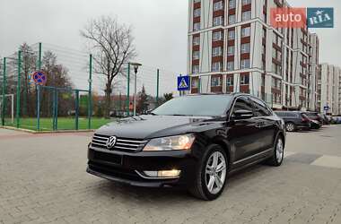 Седан Volkswagen Passat 2014 в Ивано-Франковске