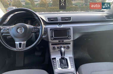 Седан Volkswagen Passat 2014 в Львове