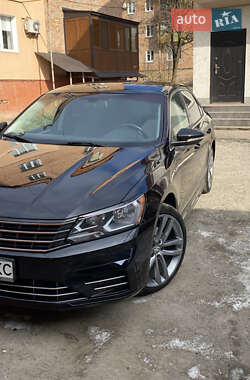 Седан Volkswagen Passat 2016 в Умани