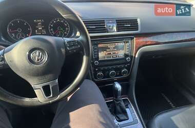 Седан Volkswagen Passat 2013 в Харькове