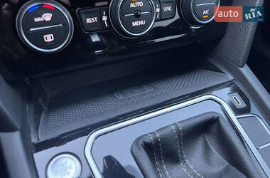 Седан Volkswagen Passat 2019 в 