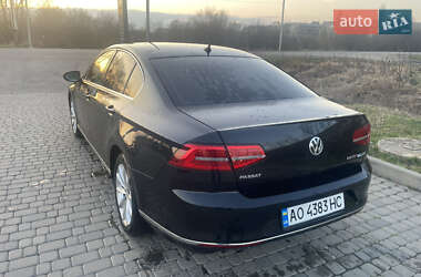 Седан Volkswagen Passat 2015 в 