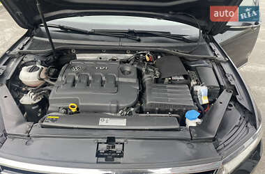 Седан Volkswagen Passat 2015 в 