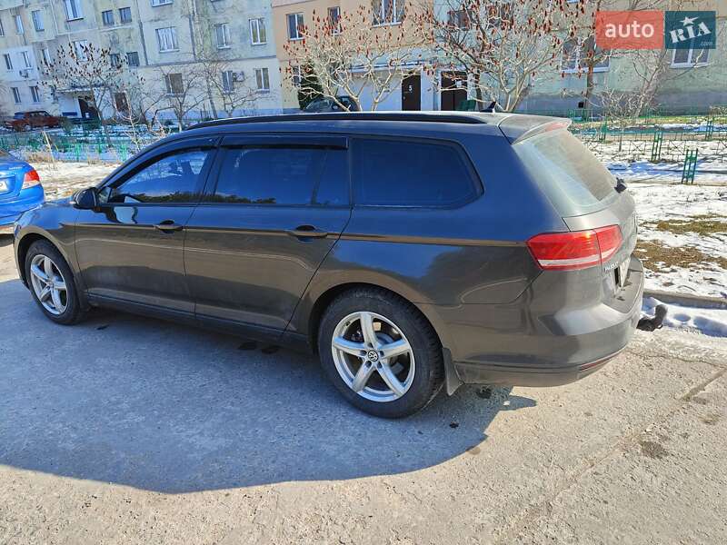 Универсал Volkswagen Passat 2015 в Чигирине