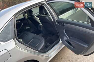 Седан Volkswagen Passat 2013 в 