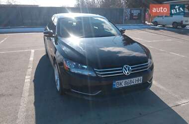 Седан Volkswagen Passat 2014 в Рівному