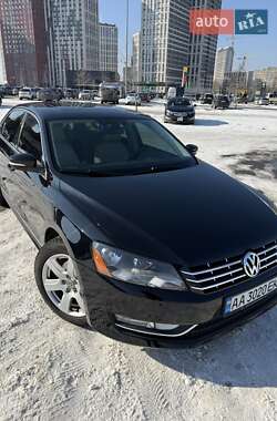 Седан Volkswagen Passat 2012 в Киеве