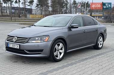 Седан Volkswagen Passat 2012 в Львові