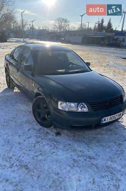 Седан Volkswagen Passat 1998 в Борисполі