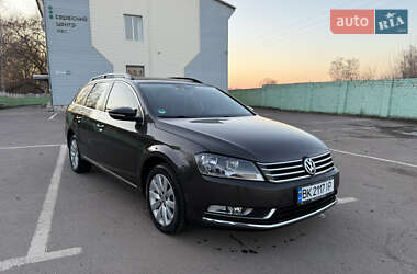 Універсал Volkswagen Passat 2012 в Дубні