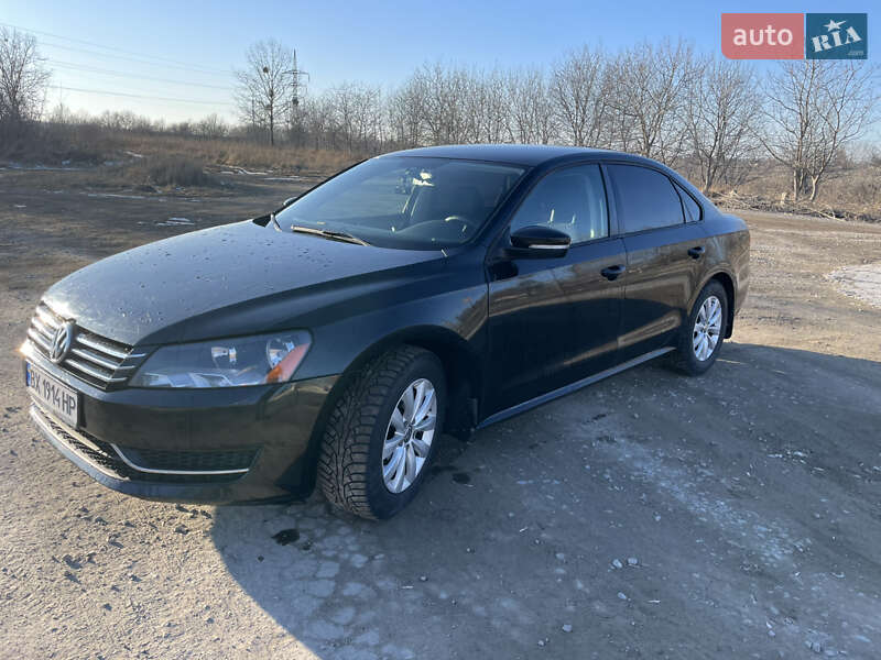 Седан Volkswagen Passat 2012 в Ровно