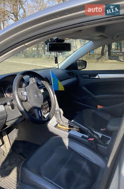 Седан Volkswagen Passat 2012 в 